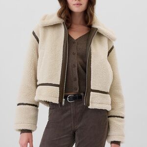 Gap sherpa jacket